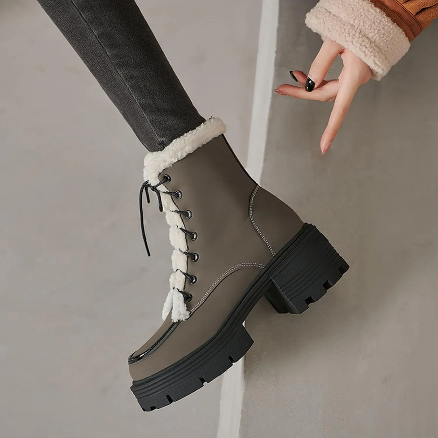 Chunky Low Heel Velvet Ankle Boots, Side Zip Lace Up Snow Boots Outdoor Sports Boots Raw Edge Patent Leather Matte Stain-Resistant Fashion Boots