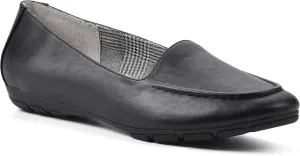 CLIFFS BY WHITE MOUNTAIN Women's Gracefully Tailored Loafer Flat