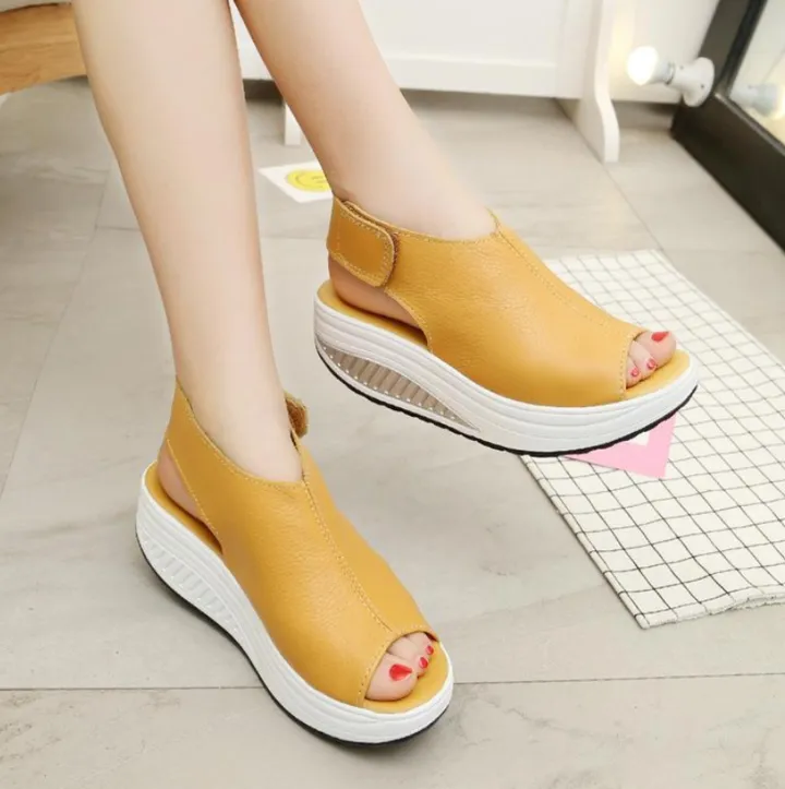 Comfy Round-Toe Sandals