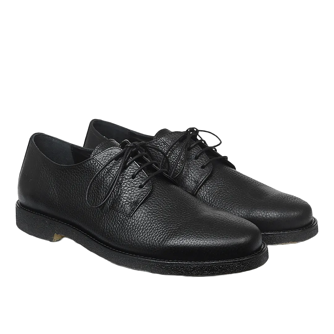 Lace-up shoe
