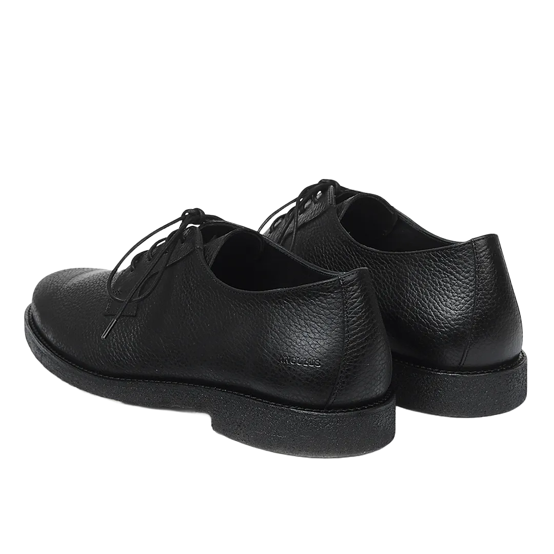 Lace-up shoe