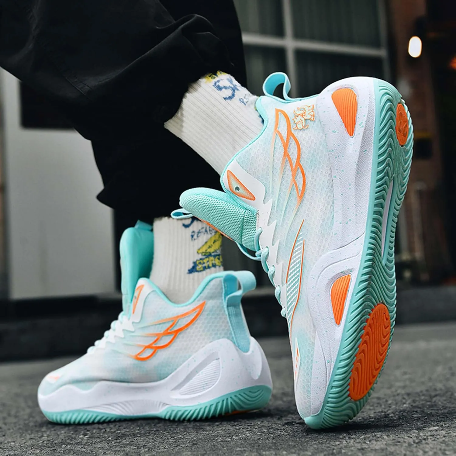 Mens Womens Couples Lace Up Mid Top Casual Sneakers Comfortable and Breathable Running Shoes Rubber Sole Non Slip Basketball Sneakers Walking Shoes Wear Resistant and Durable Fitness Training Shoes