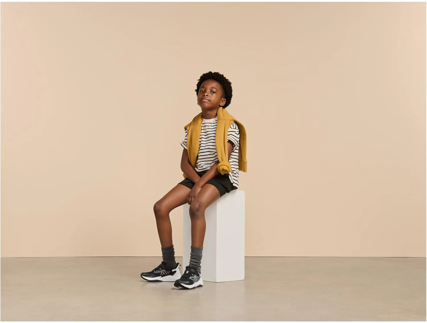 New Balance Unisex-Child Rave Run V2 Bungee Lace with Top Strap Shoe