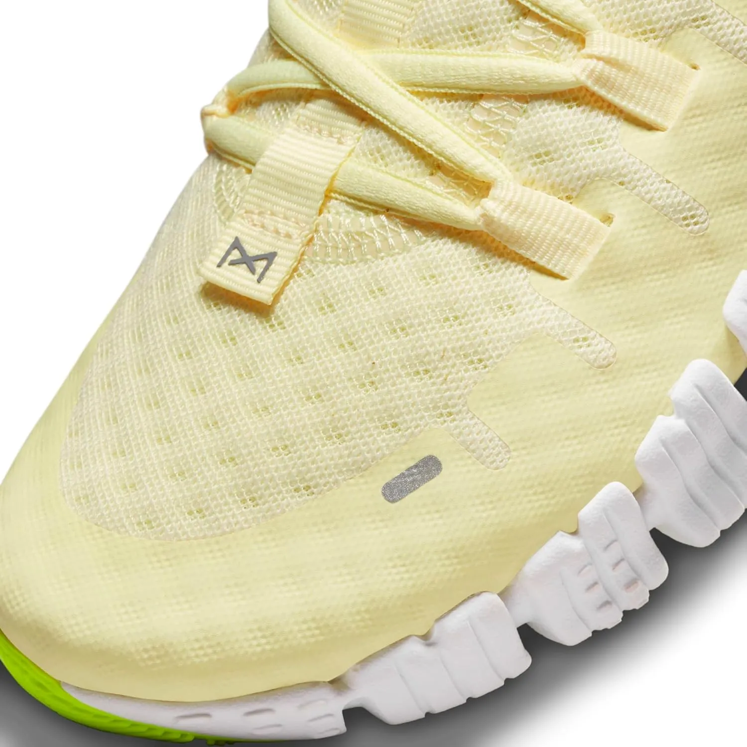Nike Women's W Free Metcon 5 Sneaker, 0