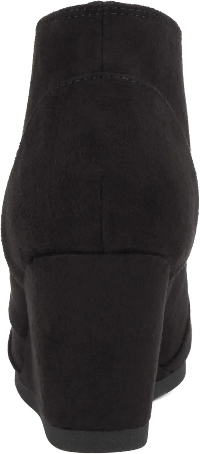 Soda “REX” ~ Women Lace Up Rounded Toe Low Wedge Ankle Bootie
