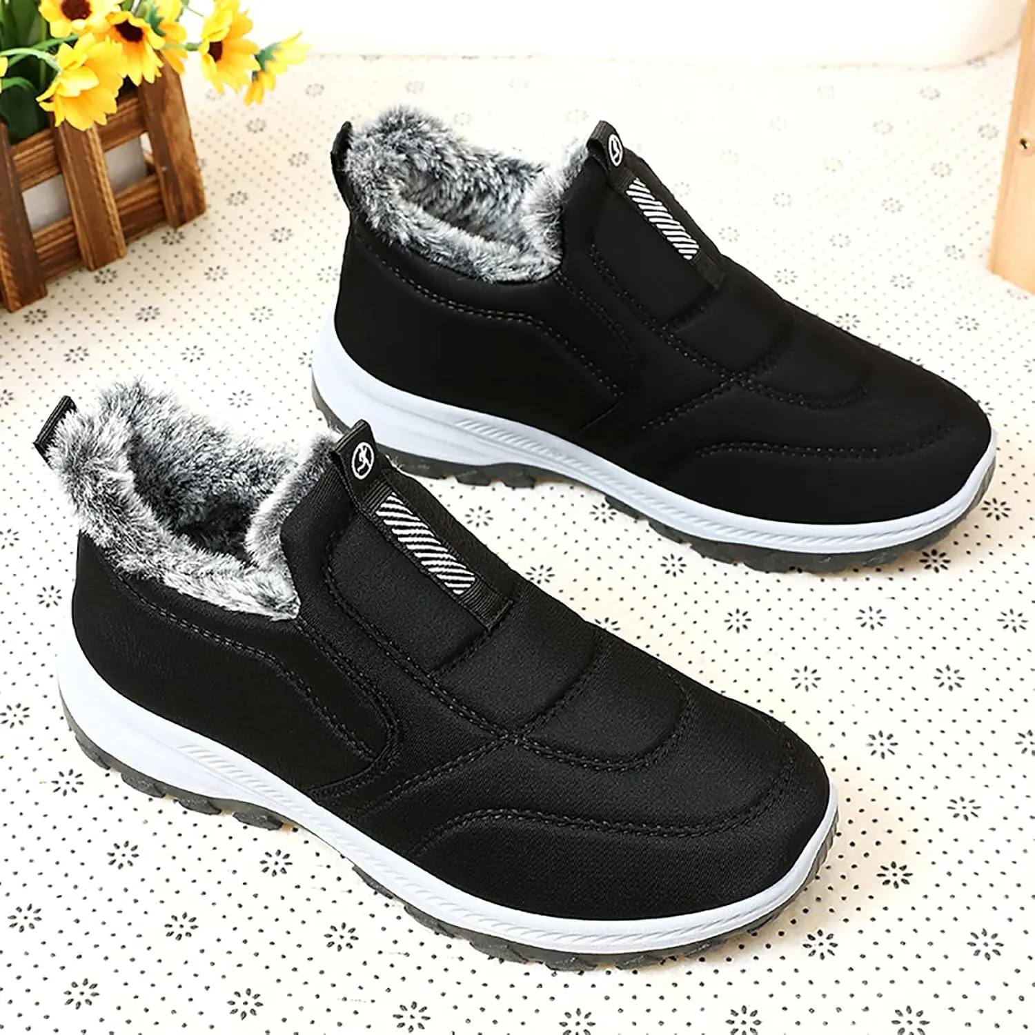 Women Winter Snow Boots Comfortable Warm Fur lined Slip on Ankle Boots Lightweight Waterproof Outdoor Booties